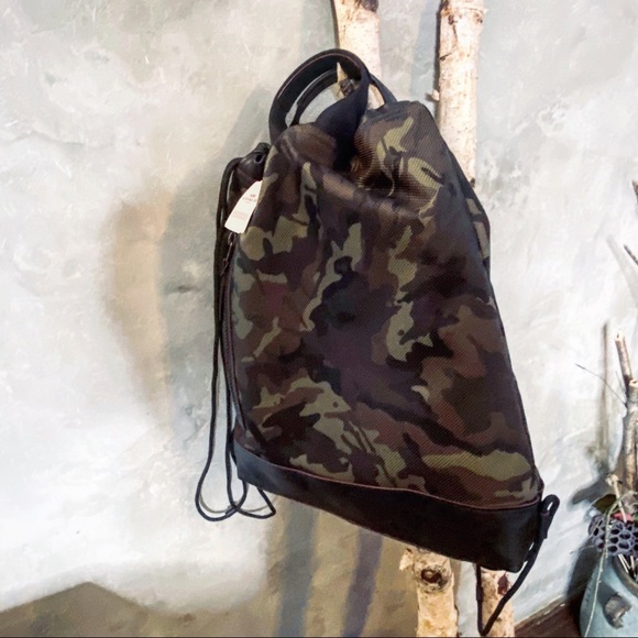 COACH TERRAIN DRAWSTRING BACKPACK WITH Camouflage print - Picture 6 of 8